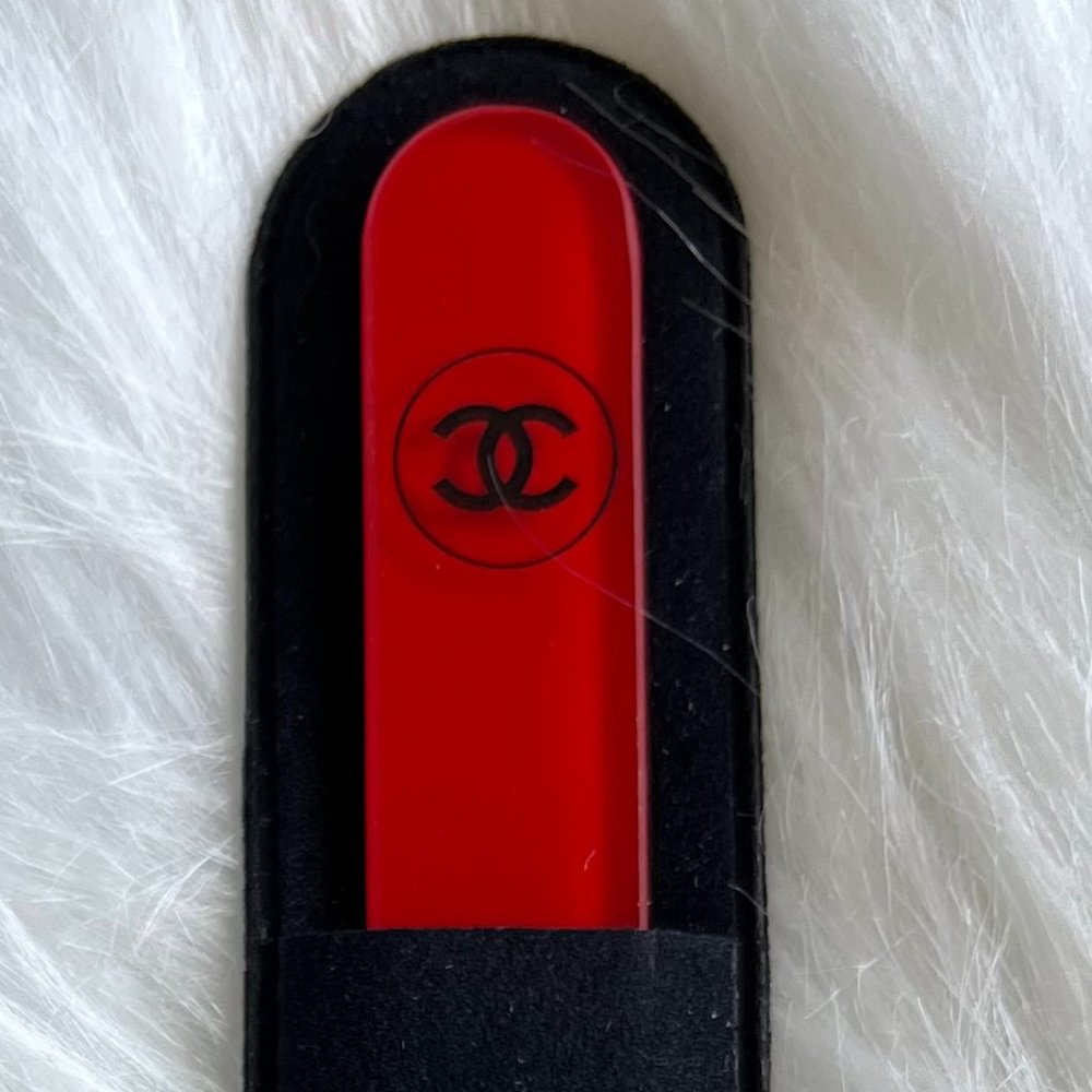 CHANEL Nail Filer -INCENDIAIRE -Brand new